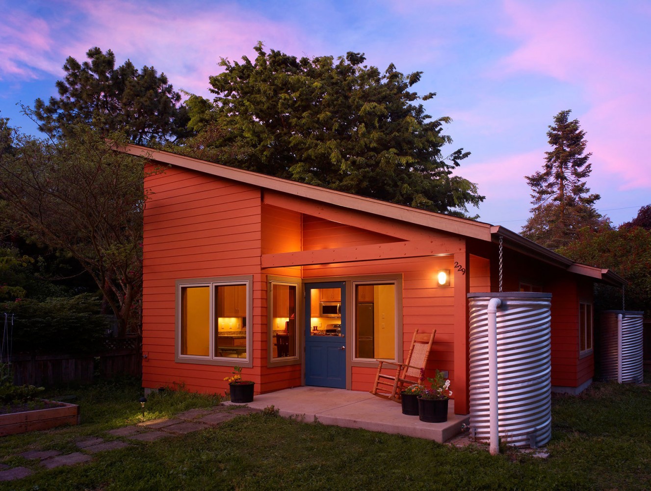 A ADU house inside a garden